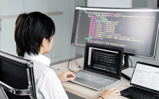 利津 api php源码,下载的php源码怎么运行呢？